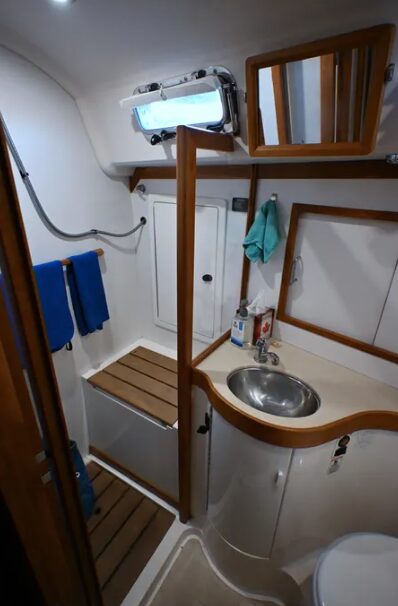 2004 Sabre 426 KINGFISHER