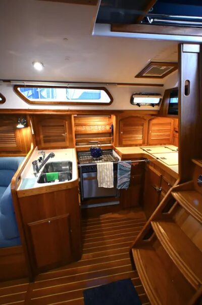 2004 Sabre 426 KINGFISHER
