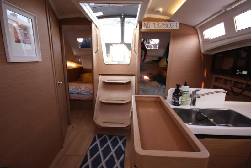 2022 Jeanneau Sun Odyssey 410 RETRIEVER