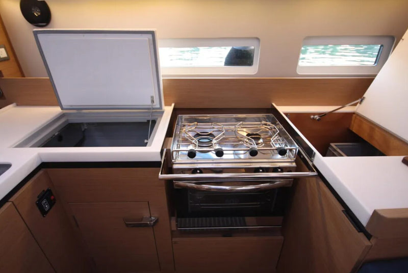 2022 Jeanneau Sun Odyssey 410 RETRIEVER