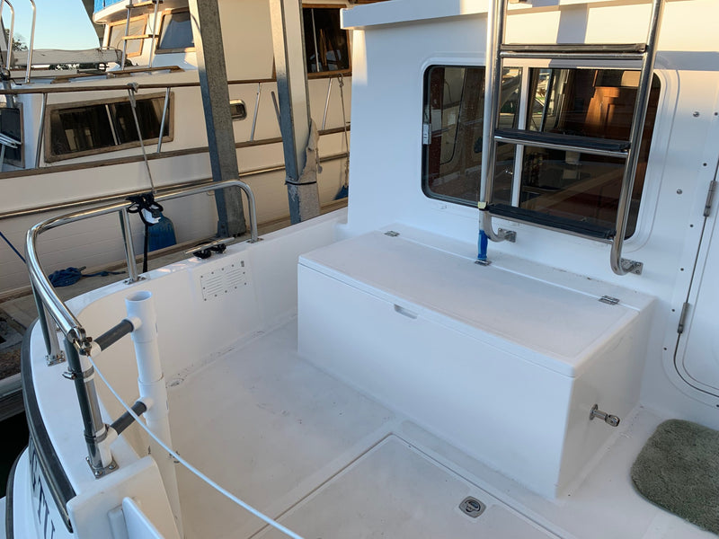 2006 Nordic Tug 32 - Snug Tug