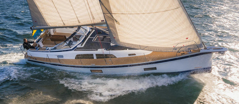 Hallberg-Rassy 370