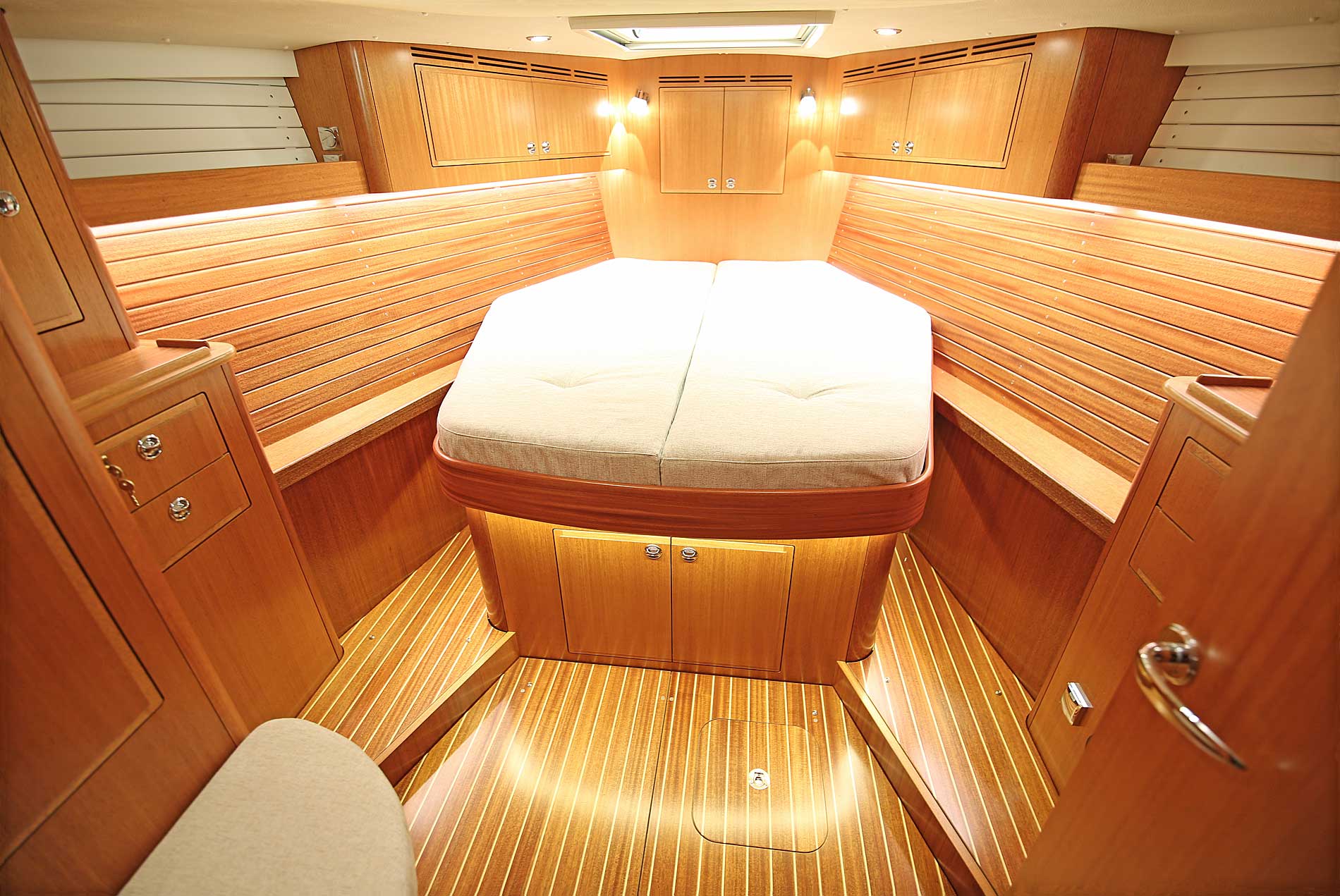 Hallberg-Rassy 412