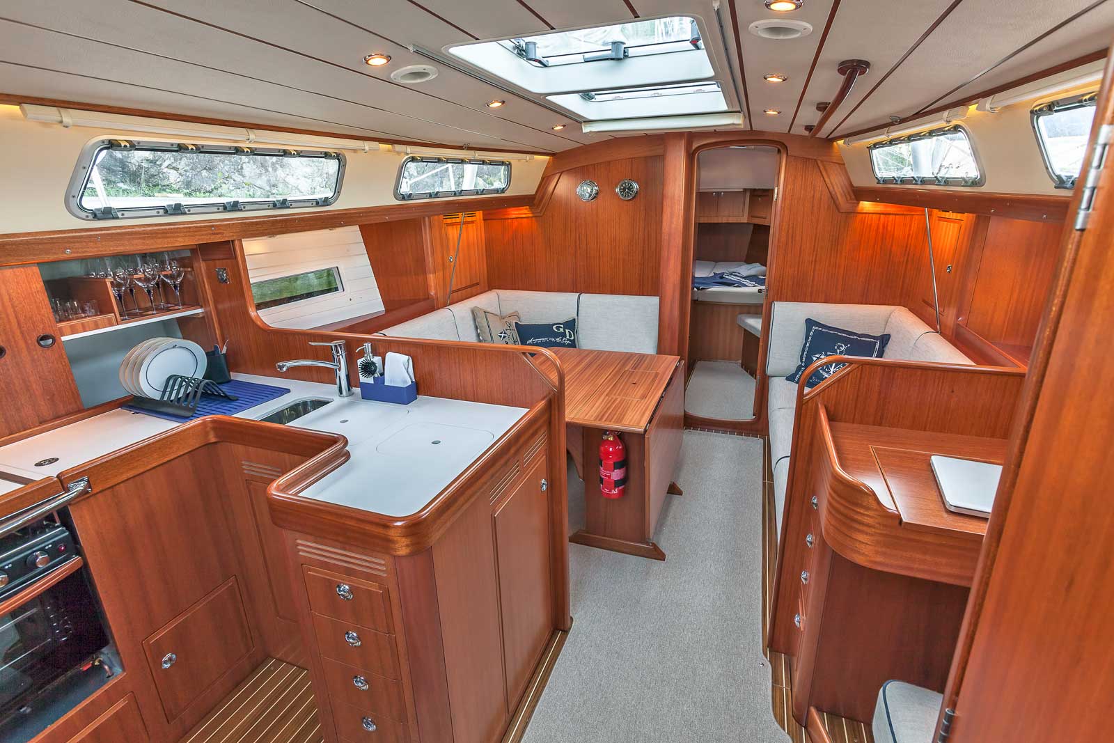 Hallberg-Rassy 412
